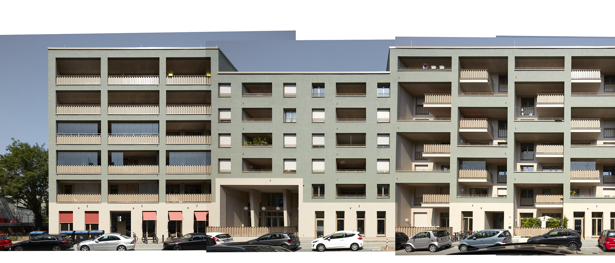 Teaser1 Foto Michael Reisch Panorama 1.Teil Nr.48-44 Wohn- und Geschaeftshaus Langhaus Braunsfeld Damrau Kusserow Architekten