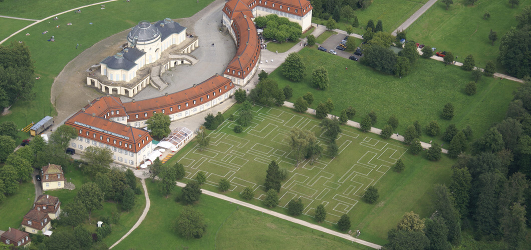 Teaser2 Luftbild für die Kunst-Installation auf dem Gelände Schloss Solitude in Stuttgart von Damrau Kusserow Architekten, Köln